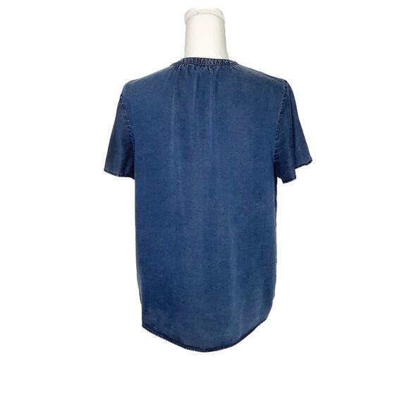Soft Surroundings Emery Short Sleeve Chambray Embroidered Blouse Top Medium - Picture 3 of 5